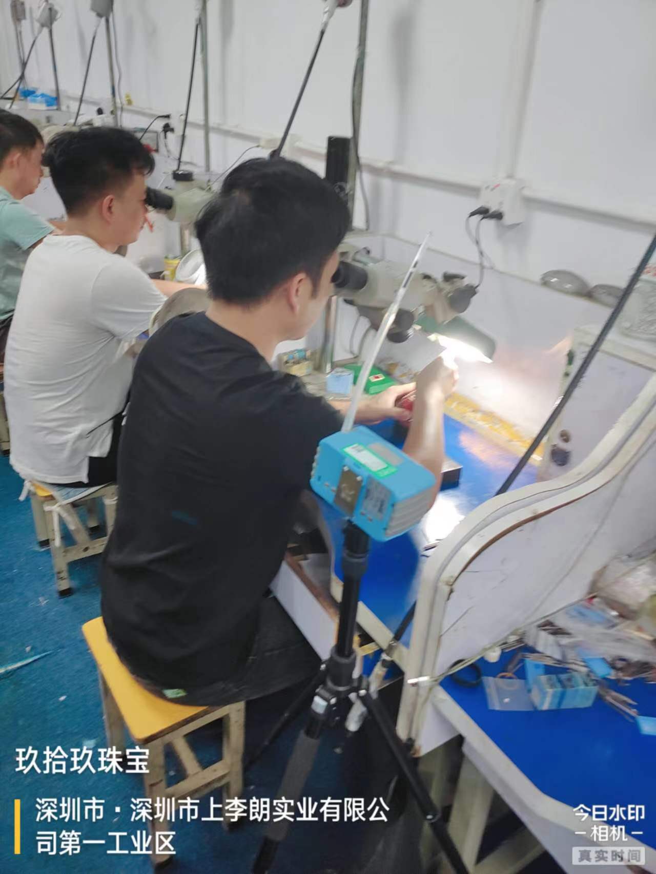 bdf6f908458f8643355876ef3eb436c